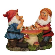 Gartenzwerge spielen schach - gartenzwerge,