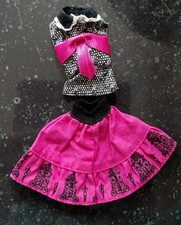 Mattel Monster High Kleidung von Picture Day Draculaura Oberteil + Rock