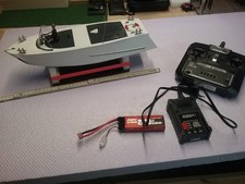 Rc Sportboot Brushless RtR 41 cm aus Holz.