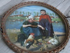 Altes rundes Tablett mit