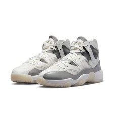 NIKE Jumpman Two Trey Women's