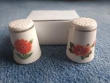 2 x Fingerhut Porzellan -