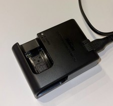 Nikon MH-25a Ladegerät für EN-EL15 Ladegerät