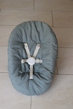 NOMI New Born Aufsatz Baby Schale/Wippe Hochstuhlaufsatz grau