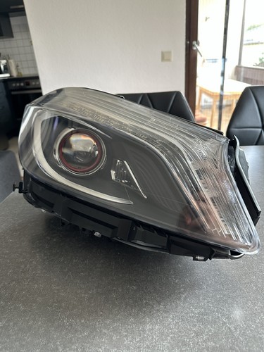Mercedes benz w176 - w176, ils