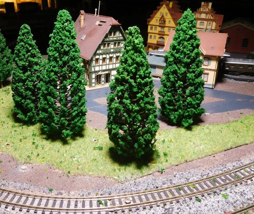 Dunkelgrüne tannen - 10,