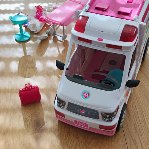 Barbie krankenwagen ambulanz - barbie, krankenwagen/ambulanz