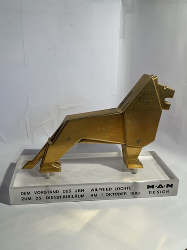 Man löwe - löwe, –