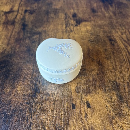 Wedgwood jasperware - ,