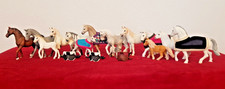 14 Pferde Schleich + 3 Sättel