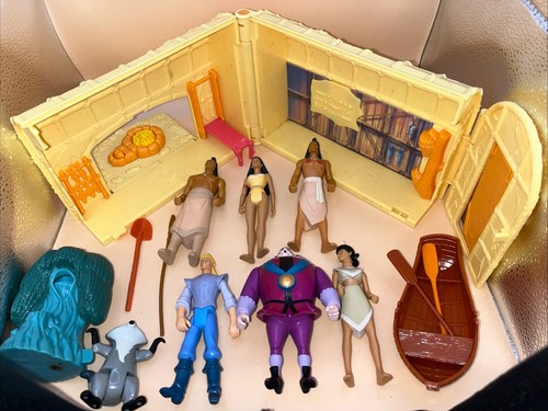 Disney pocahontas long hut - disney,