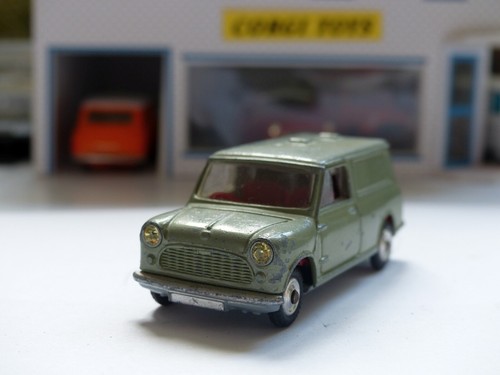Corgi toys 450 - corgi, mini