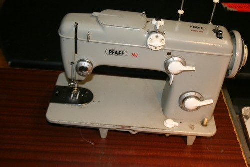 Pfaff 260 automatic - ,