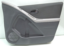 TOYOTA YARIS XP9 P9 / 5 türer / TÜRVERKLEIDUNG VERKLEIDUNG / vorne rechts (YW89)