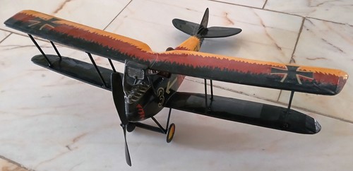 Flugzeugmodell doppeldecker - flugzeugmodell, (doppeldecker