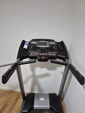 Home Gym: Laufband, Hantelbank Kraftstation, Hanteln, Thursday Bars, Yogamatte