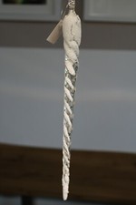 1 Eiszapfen, Acryl, H 28 cm