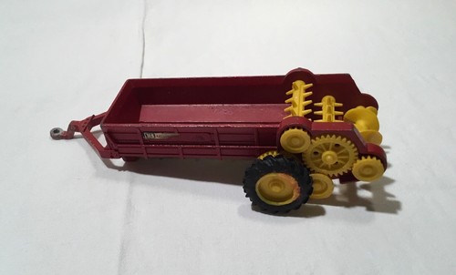 Roter miststreuer von - miststreuer, matchbox