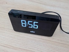 Braun Digitaler Wecker mit Bluetooth, LCD Display, 2x USB, Schwarz (gebraucht)
