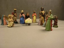 13 Krippenfiguren Pappmache um