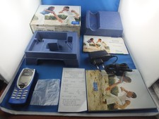 NOKIA 8210 BLAU Kult Handy BLUE Autotelefon Phone OhneSimlock Neuwertig Unlocked