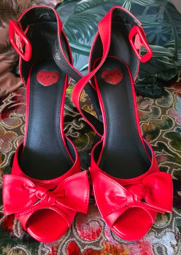 Neu rot schleife - t.u.k.,
