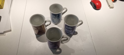 Tassenset mit d - st.,