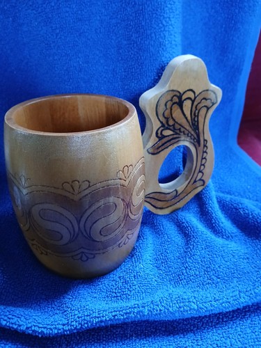 Bierkrug bierseidel aus holz - bierkrug,,