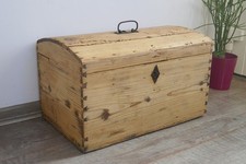 Alte schöne Holztruhe 53cm