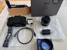 Nikon Zf, Nikkor Z 40mm f2 SE Kit, Vollformat, Restgarantie 05/2027 bzw. 2030