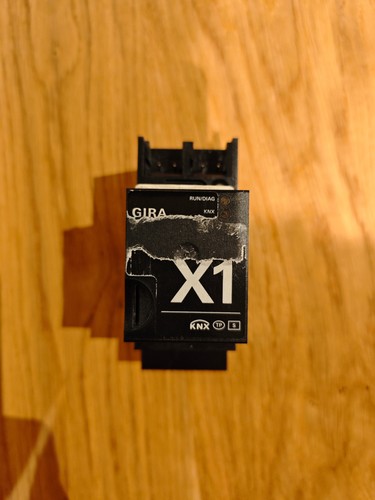 Gira - x1, 209600)