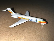 X 211) Kleines Metall Flugzeug