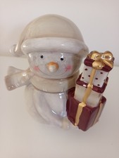 Schneemann aus Keramik