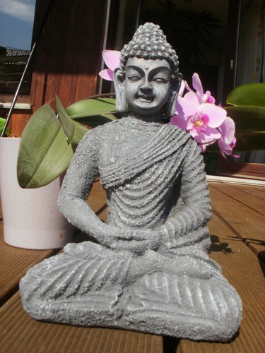 Wunderschöne buddha figur - wunderschöne,