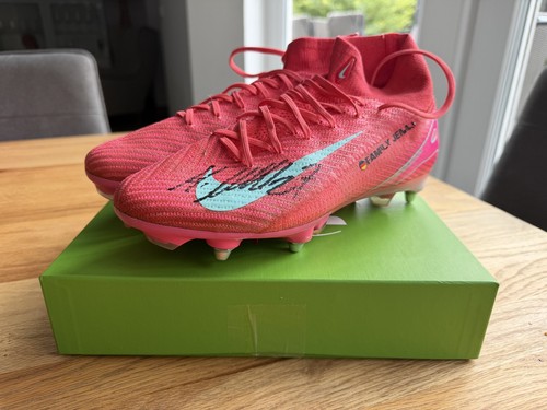 Signierte nike fußballschuhe - signierte,