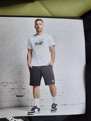Strassenkicker lukas podolski - strassenkicker,