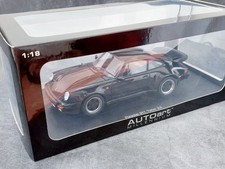 AUTOart 1/18 Porsche 911 3.3