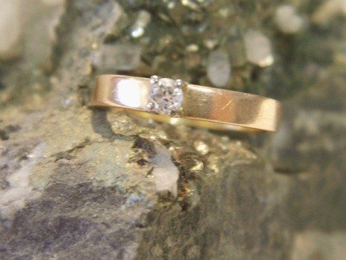 Goldring mit echtem stein - mit,