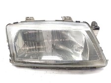 4240289 RECHTER SCHEINWERFER /