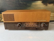 GRUNDIG Röhrenradio, Mahagoni