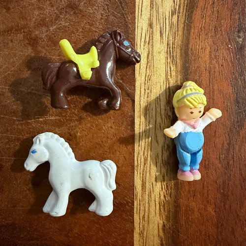 Polly pocket stable the - on,