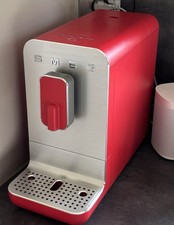 SMEG BCC01 Kaffeevollautomat Rot