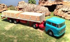 DDR LKW Rungensattelzug mit Ladung Skoda Zugmaschine 1:87 H0