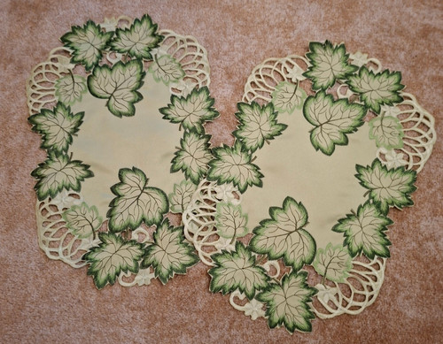 Deckchen grün oval mit - 2,