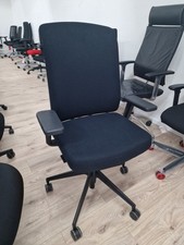 Vitra - AM Chair - Bürodrehstuhl - Stoff - Schwarz - A386