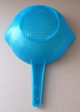 Tupperware Goldregen Rechts und Linkshänder-Sieb in blau "Rarität"  sehr gut