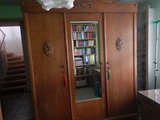 altes Holzschlafzimmer