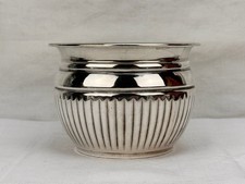 kleiner Übertopf Versilbert