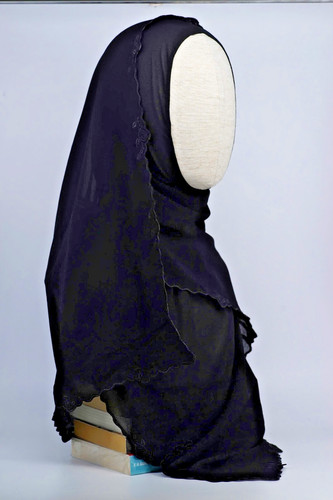 Hochwertiger bestickter hijab - bestickter,