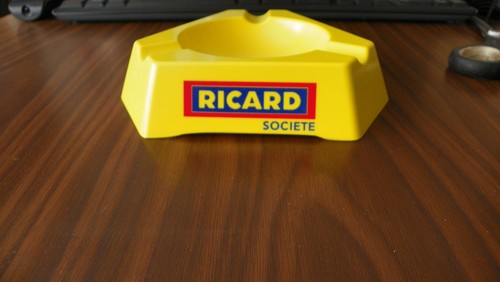 Werbeaschenbecher ricard - werbeaschenbecher,
